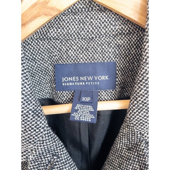 Jones New York Signature Petite Wool and Nylon Belted Blazer size 10P - Picture 4 of 6